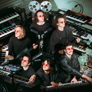 King Gizzard And The Lizard Wizard – Silver Cord (180 g) (Gatefold Sleeve) (Lucky Rainbow Wax Coloured) (2 LP)
