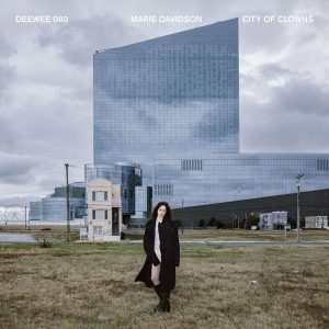 Marie Davidson – City Of Clowns (White Coloured) (LP)